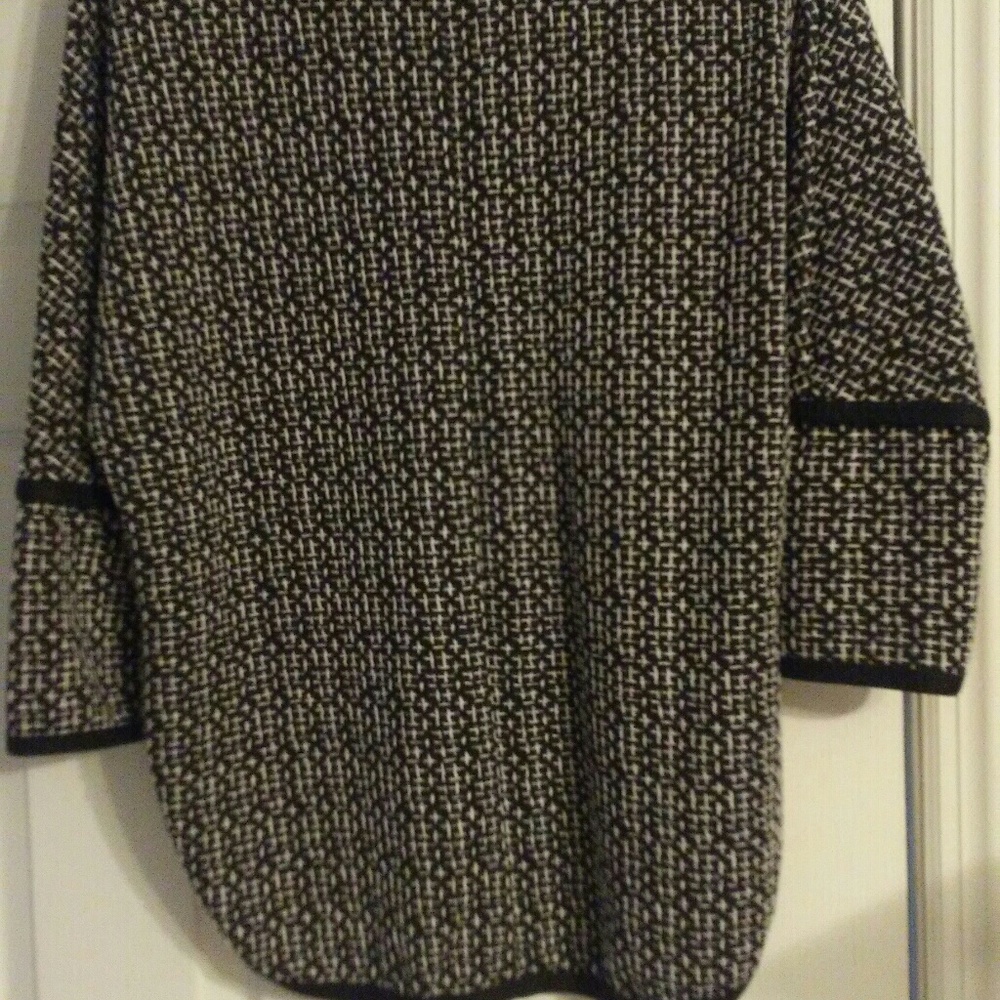Sweater - Picture 2 of 3